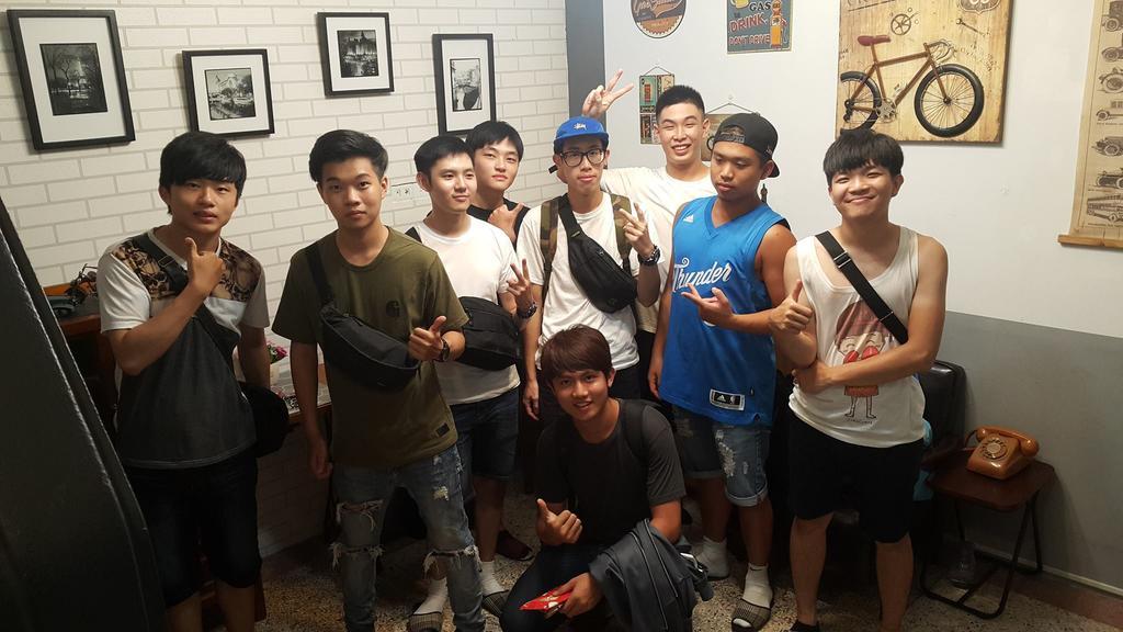 Gratitude Apartment Tainan Bagian luar foto