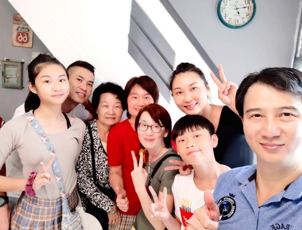 Gratitude Apartment Tainan Bagian luar foto